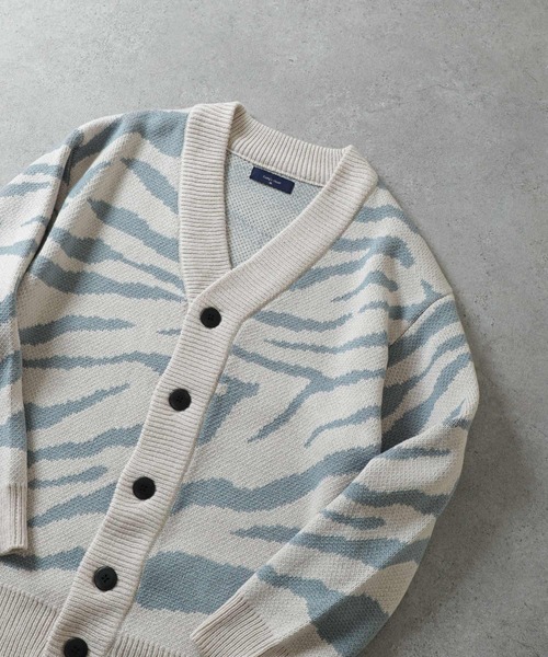 ZIP FIVE（ジップファイブ）の「【CATHYS CLOSET】 オーバーサイズ ゼブラ 春ニット カーディガン / zebra knit cardigan（カーディガン/ボレロ・メンズ・ブラック×ホワイト/ブラック系/ホワイト×ブルー・MEDIUM/LARGE）」の5枚目の写真