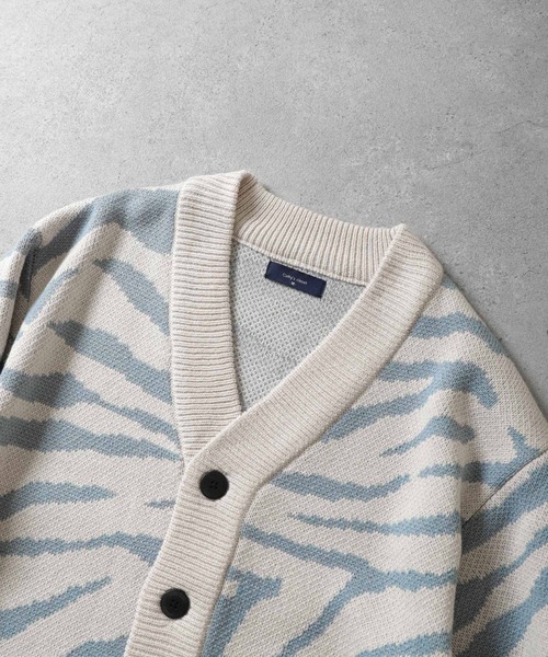 ZIP FIVE（ジップファイブ）の「【CATHYS CLOSET】 オーバーサイズ ゼブラ 春ニット カーディガン / zebra knit cardigan（カーディガン/ボレロ・メンズ・ブラック×ホワイト/ブラック系/ホワイト×ブルー・MEDIUM/LARGE）」の12枚目の写真