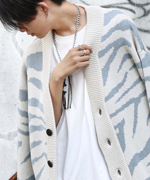 ZIP FIVE（ジップファイブ）の「【CATHYS CLOSET】 オーバーサイズ ゼブラ 春ニット カーディガン / zebra knit cardigan（カーディガン/ボレロ・メンズ・ブラック×ホワイト/ブラック系/ホワイト×ブルー・MEDIUM/LARGE）」の14枚目の写真