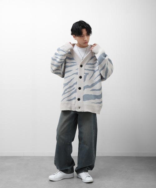 ZIP FIVE（ジップファイブ）の「【CATHYS CLOSET】 オーバーサイズ ゼブラ 春ニット カーディガン / zebra knit cardigan（カーディガン/ボレロ・メンズ・ブラック×ホワイト/ブラック系/ホワイト×ブルー・MEDIUM/LARGE）」の20枚目の写真