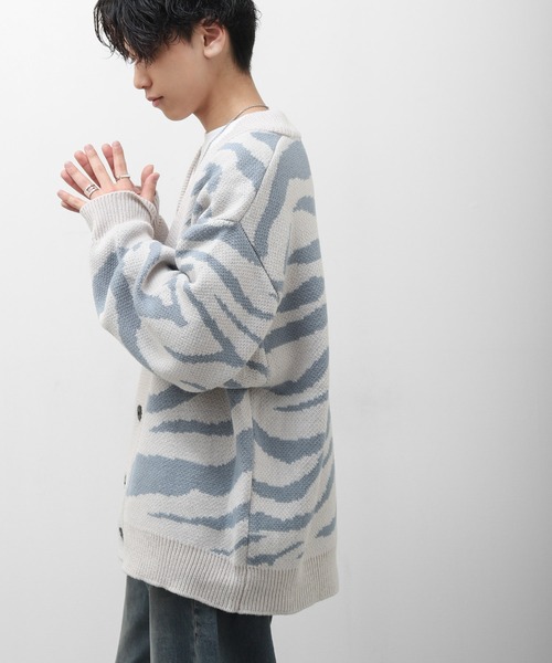 ZIP FIVE（ジップファイブ）の「【CATHYS CLOSET】 オーバーサイズ ゼブラ 春ニット カーディガン / zebra knit cardigan（カーディガン/ボレロ・メンズ・ブラック×ホワイト/ブラック系/ホワイト×ブルー・MEDIUM/LARGE）」の18枚目の写真