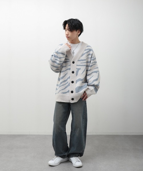 ZIP FIVE（ジップファイブ）の「【CATHYS CLOSET】 オーバーサイズ ゼブラ 春ニット カーディガン / zebra knit cardigan（カーディガン/ボレロ・メンズ・ブラック×ホワイト/ブラック系/ホワイト×ブルー・MEDIUM/LARGE）」の21枚目の写真