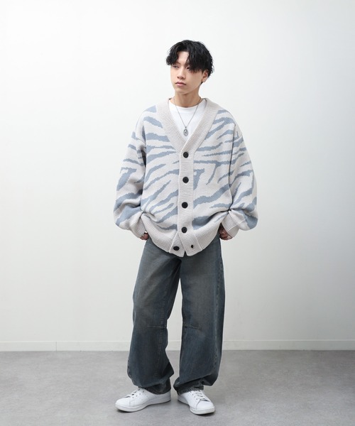 ZIP FIVE（ジップファイブ）の「【CATHYS CLOSET】 オーバーサイズ ゼブラ 春ニット カーディガン / zebra knit cardigan（カーディガン/ボレロ・メンズ・ブラック×ホワイト/ブラック系/ホワイト×ブルー・MEDIUM/LARGE）」の19枚目の写真