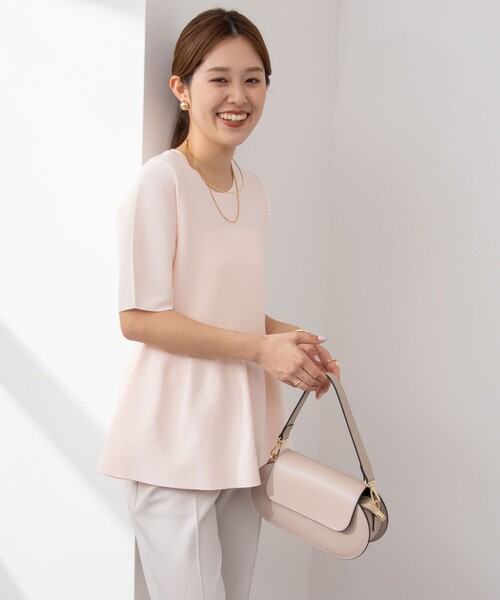 NOLLEY’S Sophi(ノーリーズソフィ)の「《手洗い可能》ペプラムボリュームスリーブプルオーバーニット(ニット/セーター・レディース・ホワイト/ベビーピンク/ブラック・38)」の11枚目の写真