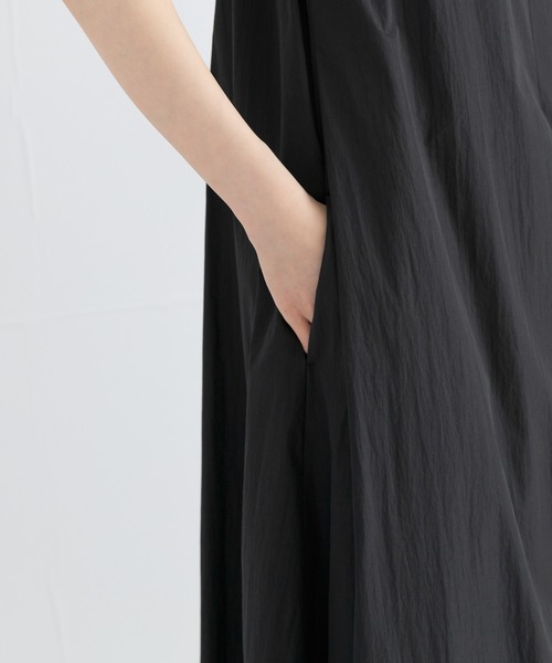 URBAN RESEARCH（アーバンリサーチ）の「綿ナイロンタックテントワンピース（ワンピース・レディース・ホワイト系その他/バーガンディー/ブラック・FREE）」の9枚目の写真