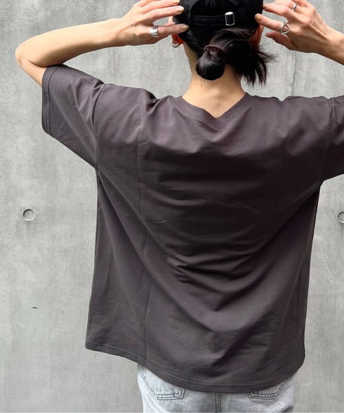 y/m by Yukie（イムバイユキエ）の「箔プリントTシャツ（Tシャツ/カットソー・レディース・オフホワイト/チャコールグレー・FREE）」の16枚目の写真