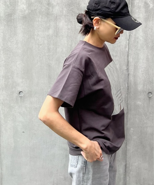 y/m by Yukie（イムバイユキエ）の「箔プリントTシャツ（Tシャツ/カットソー・レディース・オフホワイト/チャコールグレー・FREE）」の22枚目の写真