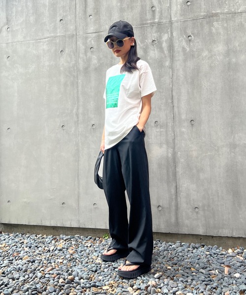 y/m by Yukie（イムバイユキエ）の「箔プリントTシャツ（Tシャツ/カットソー・レディース・オフホワイト/チャコールグレー・FREE）」の3枚目の写真