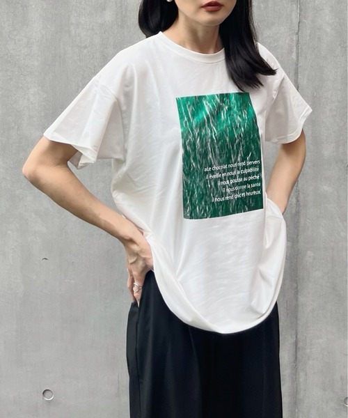 y/m by Yukie（イムバイユキエ）の「箔プリントTシャツ（Tシャツ/カットソー・レディース・オフホワイト/チャコールグレー・FREE）」の4枚目の写真