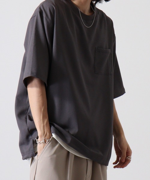FUNALIVE(ファンアライブ)の「リネンライク クルーネック 半袖 Tシャツ(Tシャツ/カットソー・メンズ・チャコール/グレイッシュベージュ/ブラック・M/L/XL)」の5枚目の写真
