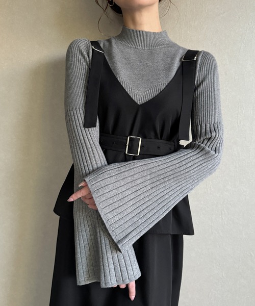 JUNOAH（ジュノア）の「Vネックジャンスカキャミワンピース（ワンピース・レディース・ブラック/チャコール/グレイッシュベージュ/ネイビー/カーキ・LARGE/MEDIUM/X-LARGE）」の11枚目の写真