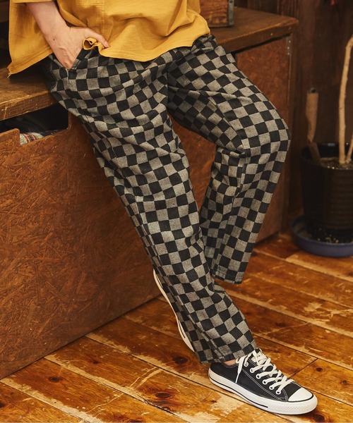 CUBE SUGAR(キューブシュガー)の「ブロッキングチェックジャガードデニムワークパンツ(デニムパンツ・レディース・インディゴブルー/ブラック・M/L)」の2枚目の写真