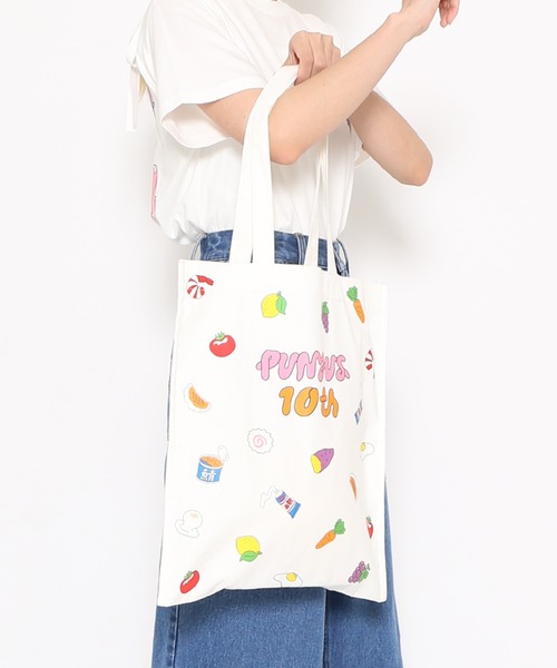 PUNYUS(プニュズ)の「10th anniversary 総柄トートバッグ(トートバッグ・レディース・ホワイト・FREE)」の8枚目の写真