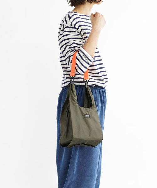 STANDARD SUPPLY(スタンダードサプライ)の「スタンダードサプライ / REGII レジー / LUNCH BAG ランチバッグ(トートバッグ・レディース・ブラック/ホワイト/カーキ/サックスブルー/ネイビー/ダークグレー/ピンク/グレイッシュベージュ・FREE)」の11枚目の写真