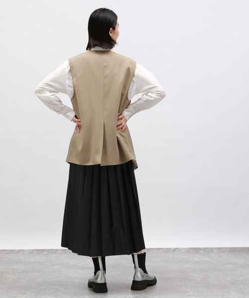 LAKOLE(ラコレ)の「ノーカラーベスト / 142604(ベスト・レディース・ベージュ/グレー・FREE)」の10枚目の写真