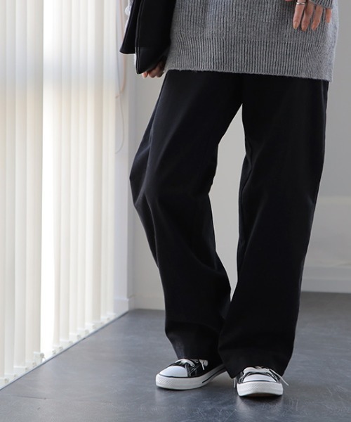 HUG.U（ハグユー）の「ゆったりストレートパンツ（チノパンツ・レディース・クリーム/ベージュ/ネイビー/ダークグレー/グレイッシュベージュ/カーキ/ブラック・S/M/L/XL）」の22枚目の写真