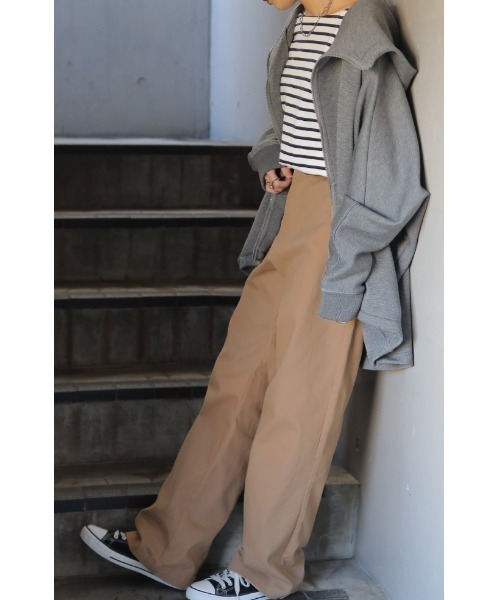 HUG.U（ハグユー）の「ゆったりストレートパンツ（チノパンツ・レディース・クリーム/ベージュ/ネイビー/ダークグレー/グレイッシュベージュ/カーキ/ブラック・S/M/L/XL）」の17枚目の写真