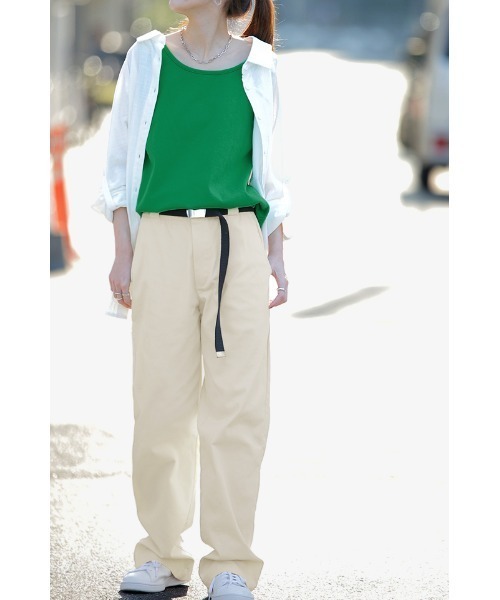 HUG.U（ハグユー）の「ゆったりストレートパンツ（チノパンツ・レディース・クリーム/ベージュ/ネイビー/ダークグレー/グレイッシュベージュ/カーキ/ブラック・S/M/L/XL）」の13枚目の写真