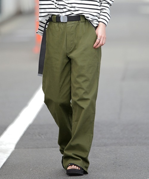 HUG.U（ハグユー）の「ゆったりストレートパンツ（チノパンツ・レディース・クリーム/ベージュ/ネイビー/ダークグレー/グレイッシュベージュ/カーキ/ブラック・S/M/L/XL）」の11枚目の写真