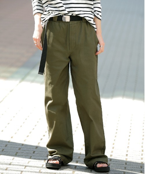 HUG.U（ハグユー）の「ゆったりストレートパンツ（チノパンツ・レディース・クリーム/ベージュ/ネイビー/ダークグレー/グレイッシュベージュ/カーキ/ブラック・S/M/L/XL）」の8枚目の写真