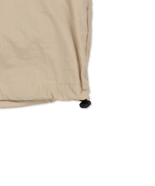 SPINNS(スピンズ)の「ノームコア/フード付きナイロントップスChelsea(スウェット・メンズ・ホワイト系その他/ベージュ系その他/ネイビー/グリーン系その他/ブラック・ONESIZE)」の12枚目の写真