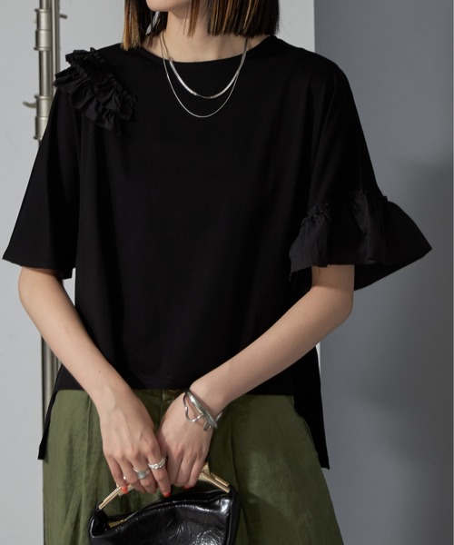each（イーチ）の「ランダムフリルシルケットTシャツ（Tシャツ/カットソー・レディース・ブラック/ホワイト・FREE）」の5枚目の写真