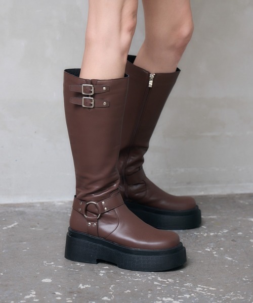 ENVYM（アンビー）の「バックルエンジニアブーツ（ブーツ・レディース・ブラック/ブラウン・22.5cm/23.5cm/24.5cm）」の4枚目の写真