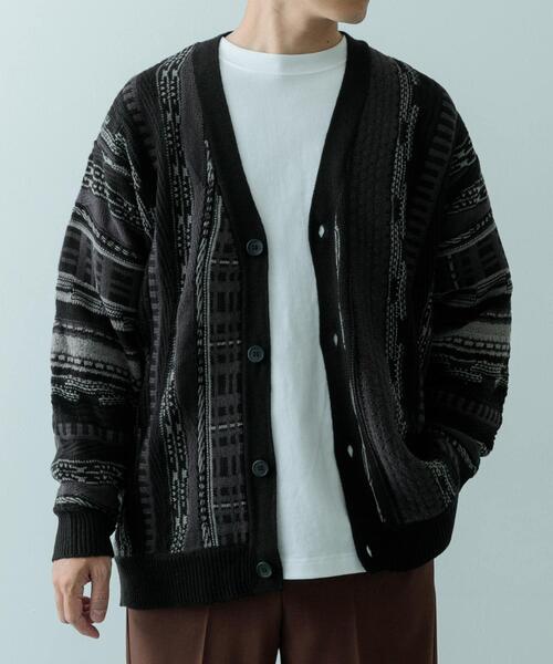 ITEMS URBANRESEARCH（アイテムズ アーバンリサーチ）の「マルチジャカード ニットカーディガン（カーディガン/ボレロ・メンズ・ブラウン/ブラック・MEDIUM/LARGE）」の2枚目の写真