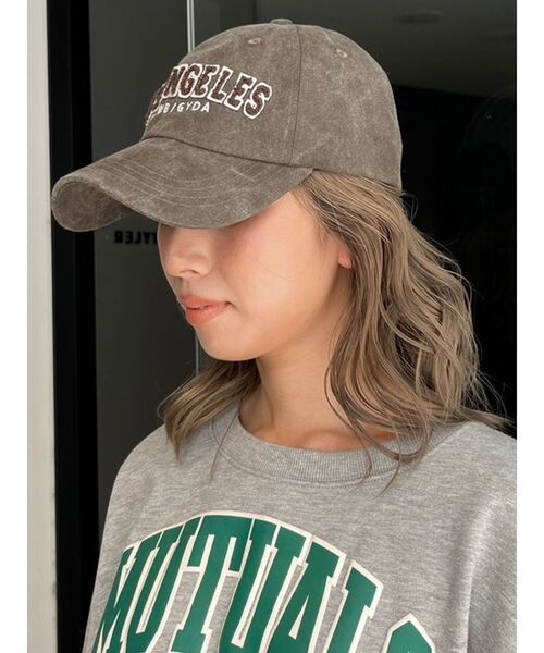 GYDA（ジェイダ）の「LOSANGELESサガラ刺繍CAP（キャップ・レディース・ベージュ/ボルドー・FREE）」の2枚目の写真