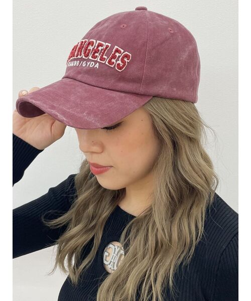 GYDA（ジェイダ）の「LOSANGELESサガラ刺繍CAP（キャップ・レディース・ベージュ/ボルドー・FREE）」の6枚目の写真