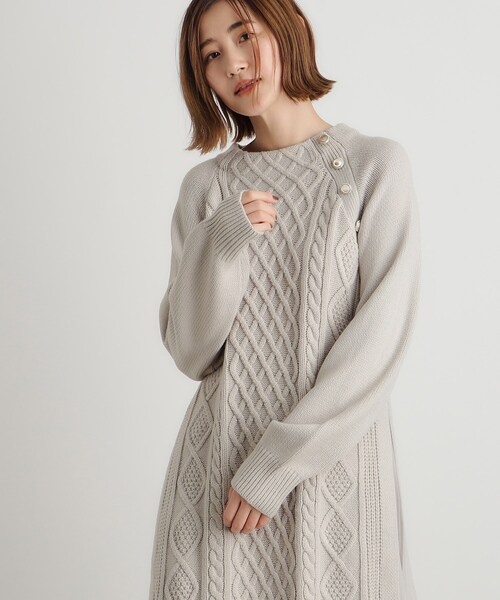 grove（グローブ）の「◆ケーブルサイドプリーツニットワンピース（ワンピース・レディース・チャコールグレー/ナチュラル/ネイビー/ボルドー・02/03/01/04/05）」の18枚目の写真