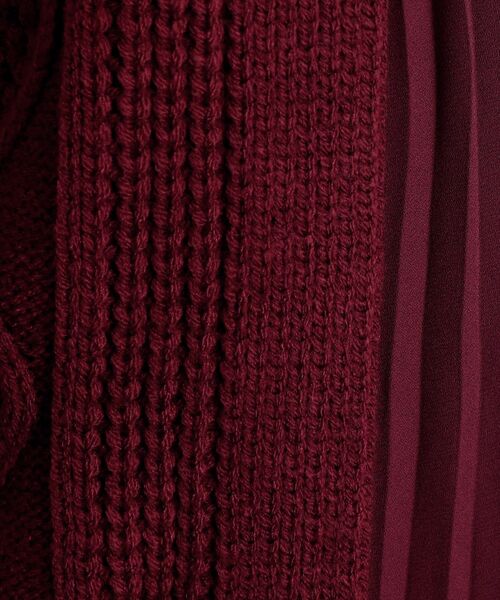 grove（グローブ）の「◆ケーブルサイドプリーツニットワンピース（ワンピース・レディース・チャコールグレー/ナチュラル/ネイビー/ボルドー・02/03/01/04/05）」の6枚目の写真