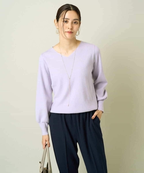 a.v.v(アーヴェヴェ)の「【洗える】Vネックパフスリーブニット【WEB限定】(ニット/セーター・レディース・ダークインディゴブルー/ネイビー/モカ/クリーム/ライトピンク/ライラック・34/36/40/38/42)」の21枚目の写真