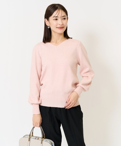 a.v.v(アーヴェヴェ)の「【洗える】Vネックパフスリーブニット【WEB限定】(ニット/セーター・レディース・ダークインディゴブルー/ネイビー/モカ/クリーム/ライトピンク/ライラック・34/36/40/38/42)」の18枚目の写真
