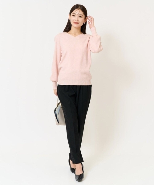 a.v.v(アーヴェヴェ)の「【洗える】Vネックパフスリーブニット【WEB限定】(ニット/セーター・レディース・ダークインディゴブルー/ネイビー/モカ/クリーム/ライトピンク/ライラック・34/36/40/38/42)」の19枚目の写真
