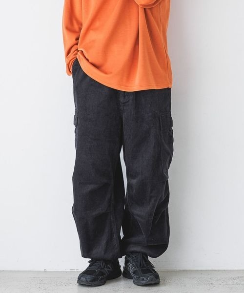 LOWRYS FARM（ローリーズファーム）の「コーデュロイカーゴパンツ 150012（カーゴパンツ・レディース・ブラウン/チャコールグレー・MEDIUM/LARGE）」の6枚目の写真