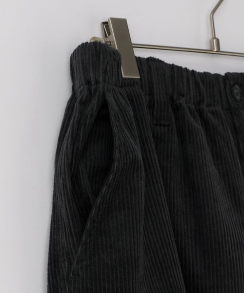 LOWRYS FARM（ローリーズファーム）の「コーデュロイカーゴパンツ 150012（カーゴパンツ・レディース・ブラウン/チャコールグレー・MEDIUM/LARGE）」の12枚目の写真