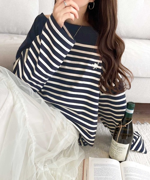 classicalelf(クラシカルエルフ)の「快適な着心地と洗練されたデザインが魅力。ボートネックオーガニックコットン100%パネルボーダーTシャツ(長袖)(Tシャツ/カットソー・レディース・ベージュ系その他/ブルー系その他/ホワイト×ネイビー/ネイビー×ホワイト/ホワイト×ブラック・LARGE/MEDIUM/X-LARGE)」の5枚目の写真