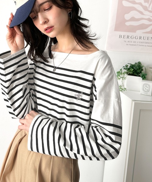 classicalelf(クラシカルエルフ)の「快適な着心地と洗練されたデザインが魅力。ボートネックオーガニックコットン100%パネルボーダーTシャツ(長袖)(Tシャツ/カットソー・レディース・ベージュ系その他/ブルー系その他/ホワイト×ネイビー/ネイビー×ホワイト/ホワイト×ブラック・LARGE/MEDIUM/X-LARGE)」の19枚目の写真