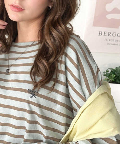 classicalelf(クラシカルエルフ)の「快適な着心地と洗練されたデザインが魅力。ボートネックオーガニックコットン100%パネルボーダーTシャツ(長袖)(Tシャツ/カットソー・レディース・ベージュ系その他/ブルー系その他/ホワイト×ネイビー/ネイビー×ホワイト/ホワイト×ブラック・LARGE/MEDIUM/X-LARGE)」の6枚目の写真