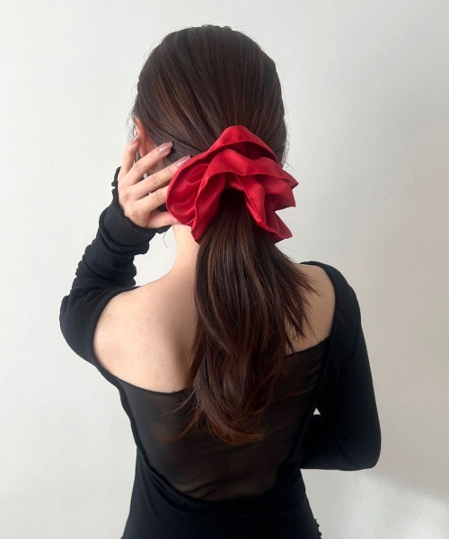 Ameri♡さんへ 新作 レイヤードフリル シュシュ ブラック Ameri♡さんへ 新作 レイヤードフリル シュシュ ブラック