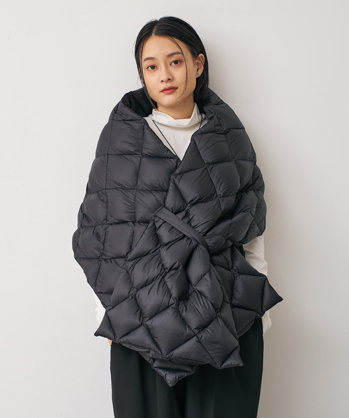 TAION(タイオン)の「【TAION】リバーシブルダウンストール(ストール/ショール・レディース・グレイッシュベージュ/チョコ/ブラック/オフホワイト/カーキ・フリー)」の13枚目の写真