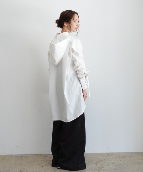 INTER FACTORY(インターファクトリー)の「はなのきえり - フードデザインロングシャツ made in INTERFACTORY(シャツ/ブラウス・レディース・ホワイト/サックスブルー・FREE)」の14枚目の写真