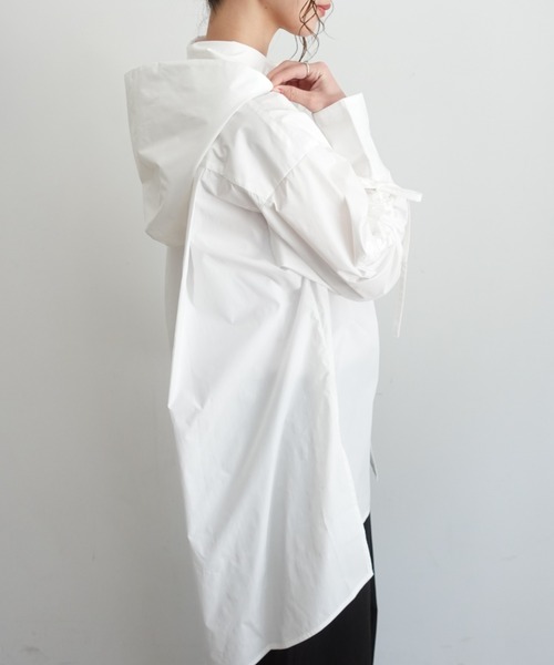 INTER FACTORY(インターファクトリー)の「はなのきえり - フードデザインロングシャツ made in INTERFACTORY(シャツ/ブラウス・レディース・ホワイト/サックスブルー・FREE)」の9枚目の写真