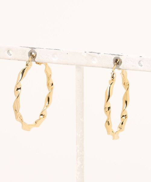 ARCHIVER（アーカイバ）の「Stainless Twist Ring Pierce 30mm-ツイストリング ピアス（ピアス（両耳用）・レディース・シルバー/ブラック/ゴールド・FREE）」の10枚目の写真