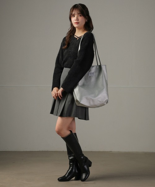 ALTROSE(アルトローズ)の「ワッペン A4 トートバッグ シード(トートバッグ・レディース・シルバー/チャコールグレー/グレー/ブラック・FREE)」の16枚目の写真