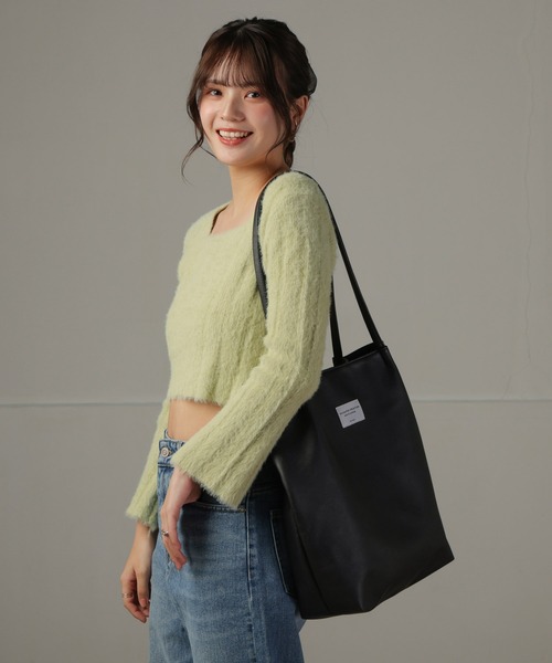 ALTROSE(アルトローズ)の「ワッペン A4 トートバッグ シード(トートバッグ・レディース・シルバー/チャコールグレー/グレー/ブラック・FREE)」の7枚目の写真