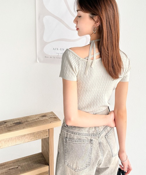 mily bilet(ミウィビレット)の「【mily bilet】高見えデザイン。ロゴプレート付き肩リボンケーブル柄サマーニット(半袖)(Tシャツ/カットソー・レディース・ブラック/アイボリー/グレー/ブルー/チョコ・X-LARGE/SMALL/MEDIUM/LARGE)」の11枚目の写真