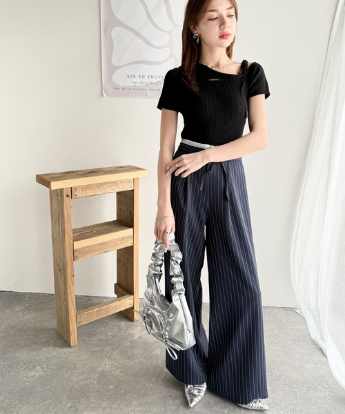 mily bilet(ミウィビレット)の「【mily bilet】高見えデザイン。ロゴプレート付き肩リボンケーブル柄サマーニット(半袖)(Tシャツ/カットソー・レディース・ブラック/アイボリー/グレー/ブルー/チョコ・X-LARGE/SMALL/MEDIUM/LARGE)」の14枚目の写真