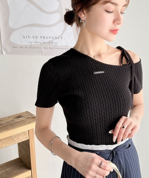 mily bilet(ミウィビレット)の「【mily bilet】高見えデザイン。ロゴプレート付き肩リボンケーブル柄サマーニット(半袖)(Tシャツ/カットソー・レディース・ブラック/アイボリー/グレー/ブルー/チョコ・X-LARGE/SMALL/MEDIUM/LARGE)」の16枚目の写真